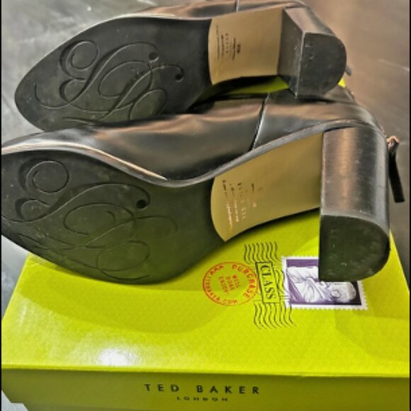 Ted Baker London BLACK LEATHER Women's Vaully Bootie, US 10, EU 40.5 - Picture 7 of 8